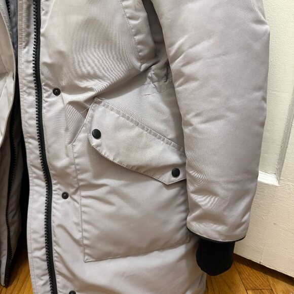Canada Goose Parka - Picture 15 of 16